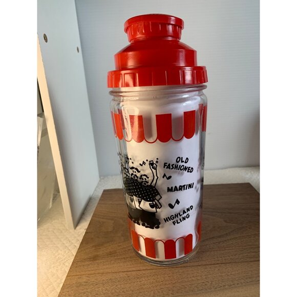 Vintage Hazel 3 Men Red Glass Cocktail Shaker with Plastic Lid 9.5 inch tall 194 - Picture 4 of 10